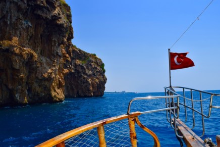 Sailing along the coast in Antalya for a quick 2 hour trip.
