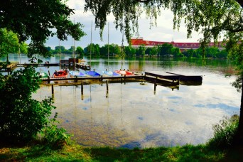 The view around the lake, so picturesque!